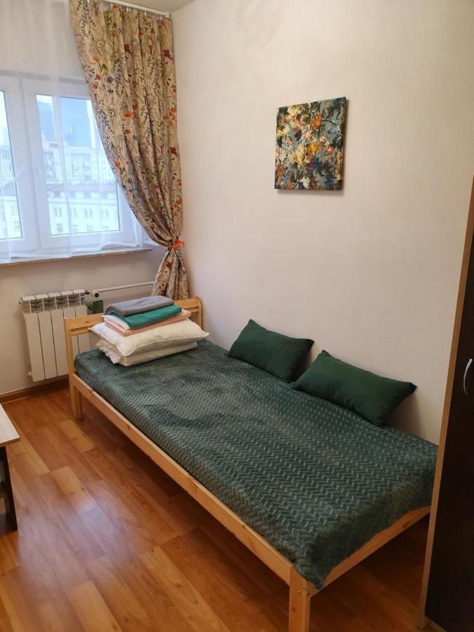 4 Rooms Solidarnosci Варшава Екстериор снимка